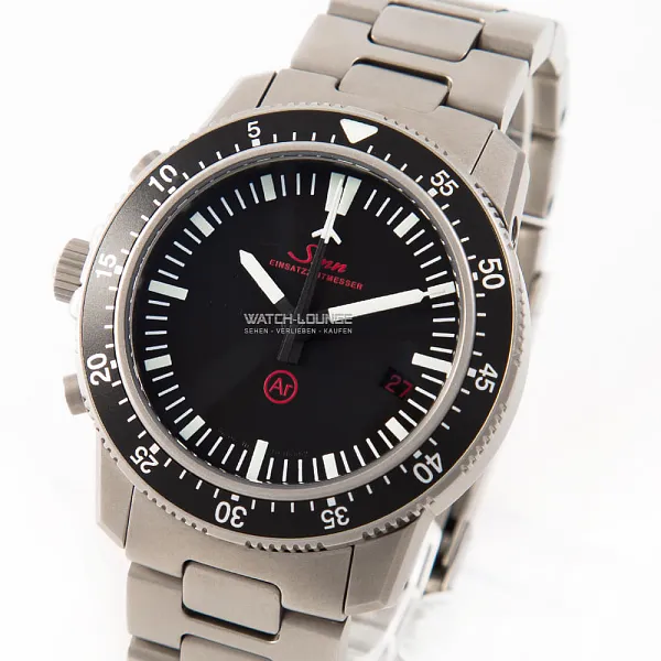 18865_watchlounge_lo_1.jpg